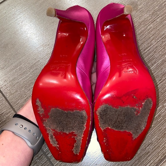 Louboutin Pink Satin Viva Lolo 100mm Pumps - Picture 5 of 8